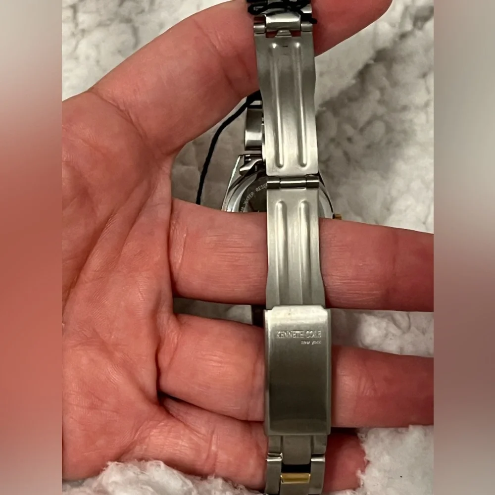 NWT Authentic Vintage Kenneth Cole 2-Tone Stainless Steel Watch w/Gold Accents - Picture 12 of 12